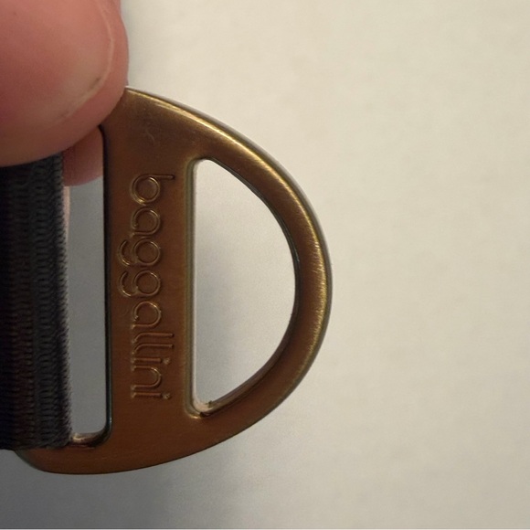 NWT Baggallini La Paz Tote in Gray with Goldtone Accents - Picture 6 of 13